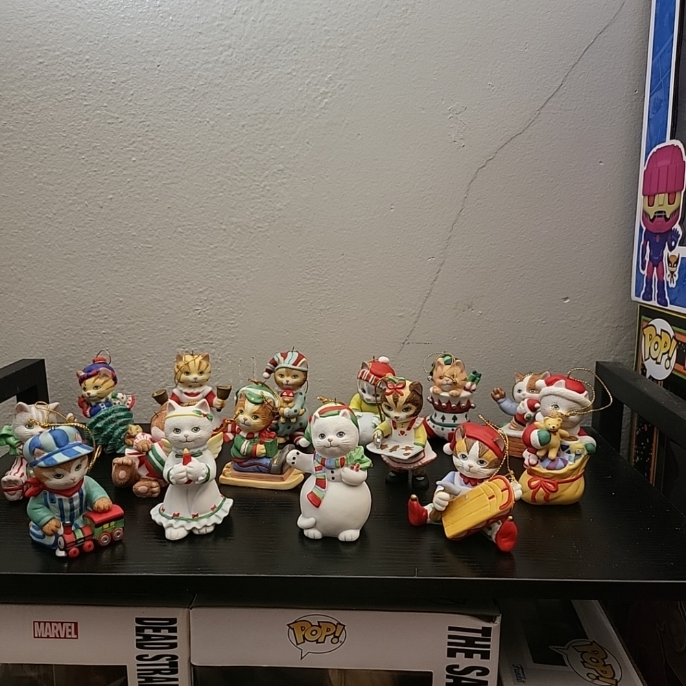 Vintage Bronson Collectible Cat Porcelain Christmas Ornaments Lot Of 15